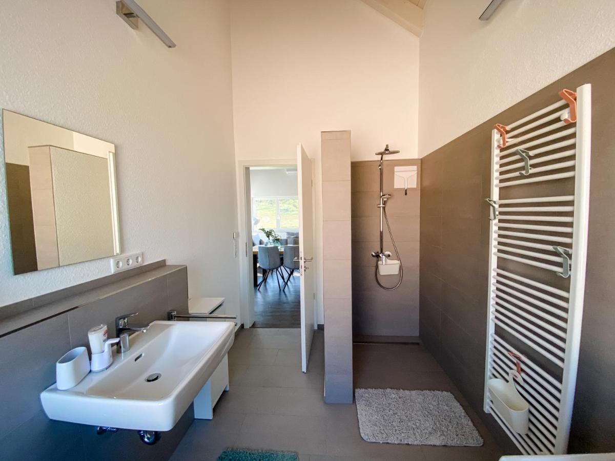 Wunderschoene Helle Wohnung Mit Grosser Dachterrasse ゴットマーディンゲン エクステリア 写真