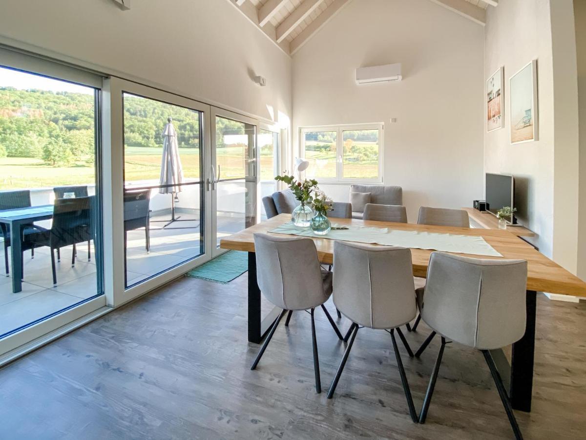 Wunderschoene Helle Wohnung Mit Grosser Dachterrasse ゴットマーディンゲン エクステリア 写真