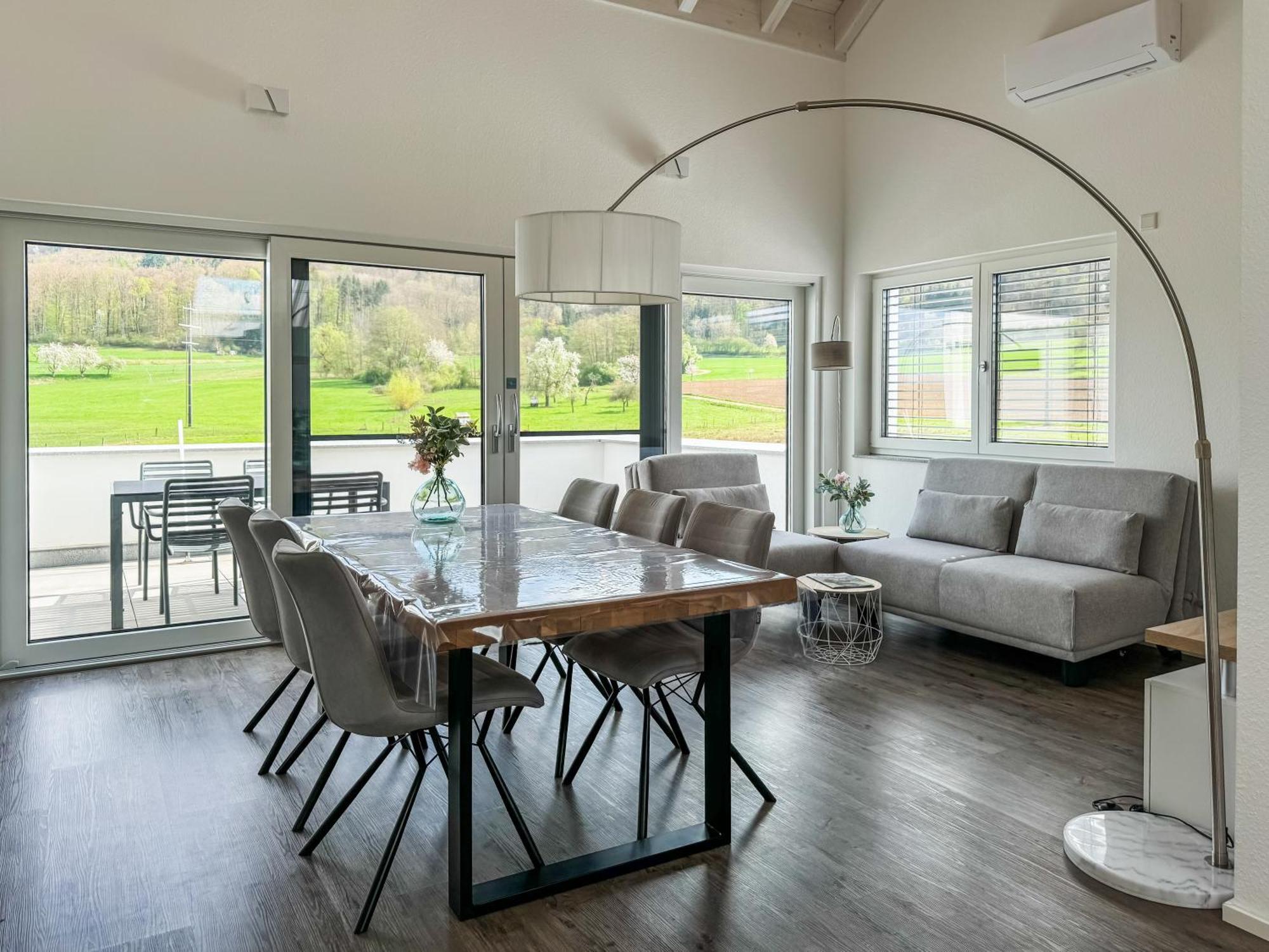 Wunderschoene Helle Wohnung Mit Grosser Dachterrasse ゴットマーディンゲン エクステリア 写真