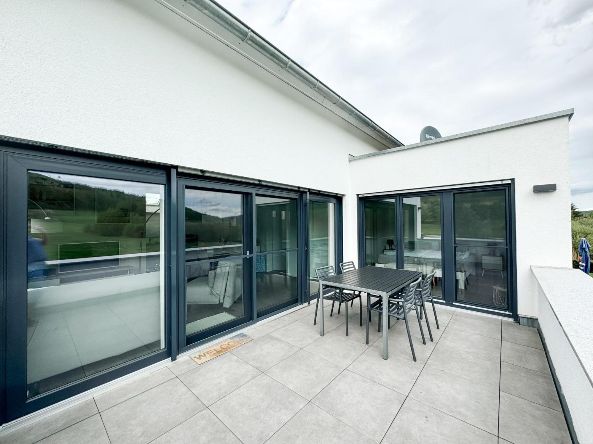 Wunderschoene Helle Wohnung Mit Grosser Dachterrasse ゴットマーディンゲン エクステリア 写真